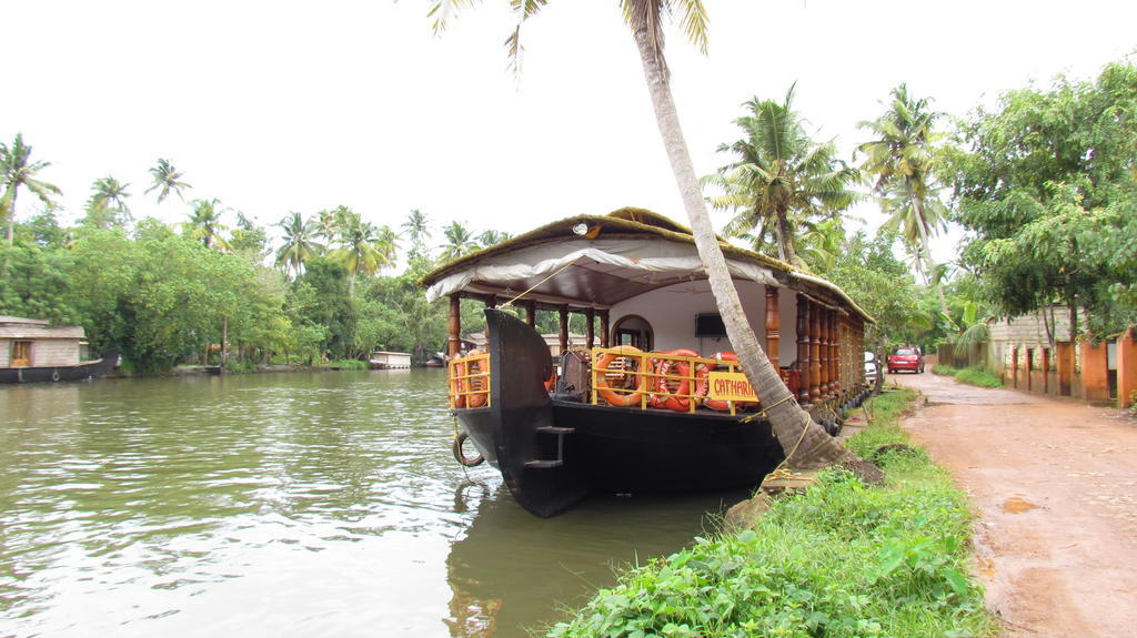 Backwater Retreat House Boats Hotel Kumarakom Exterior photo